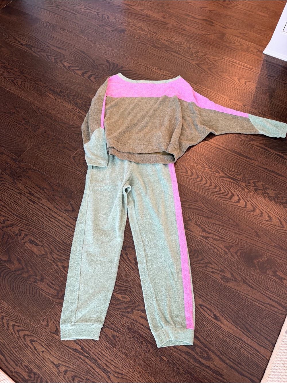 Free People Ragabond Green and Pink Cozy Lounge Top & Bottoms!